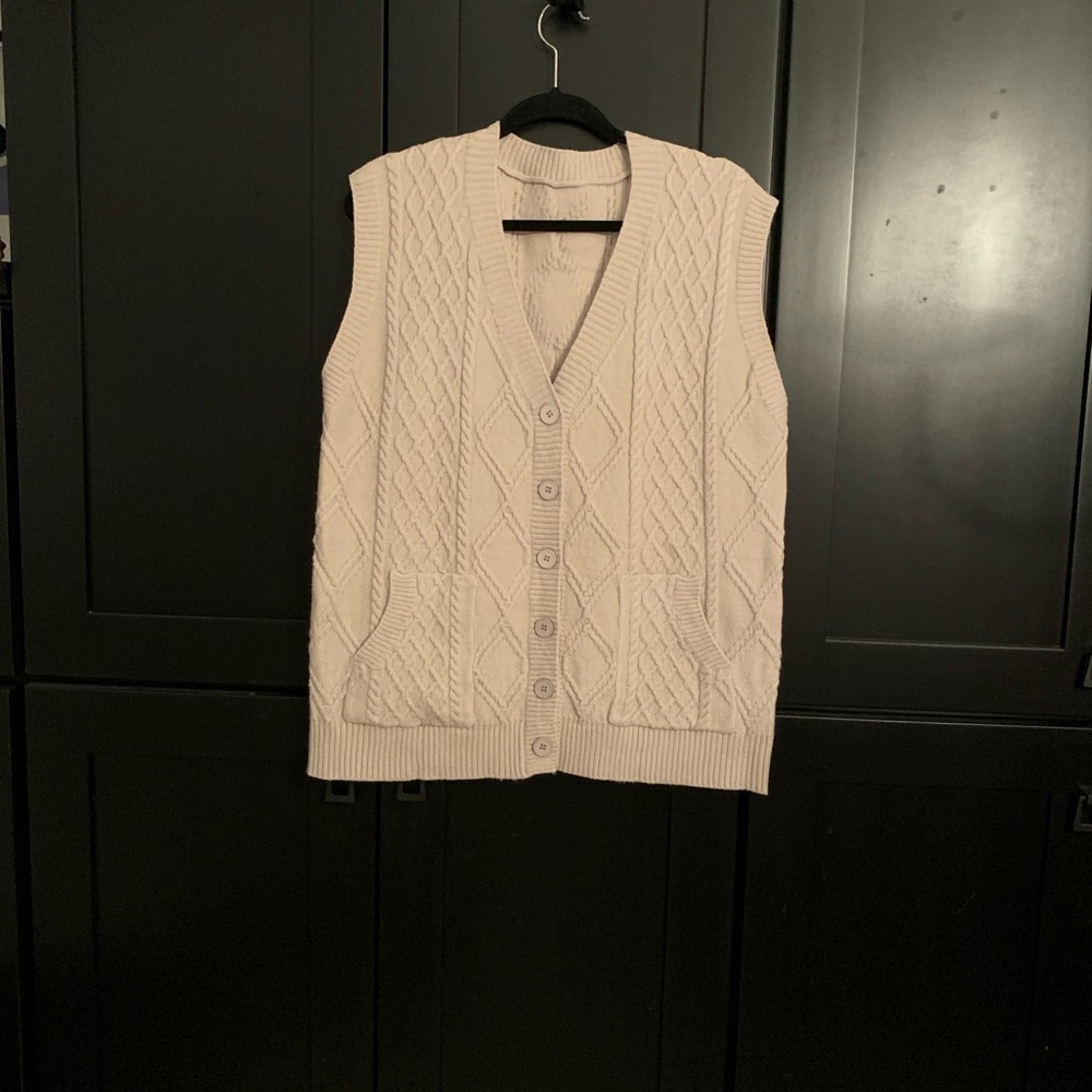 Classic Cable Knit V-Neck Button Vest - Cream